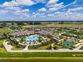 31565 Cannon Rush Dr in San Antonio, FL - Building Photo