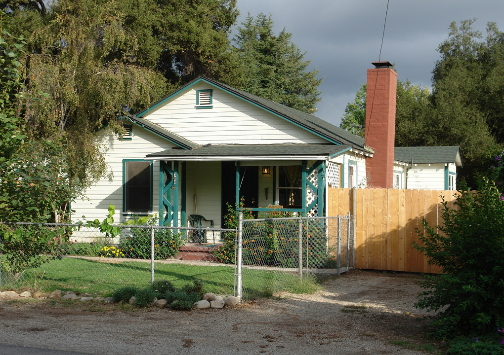 308 N Arnaz St in Ojai, CA - Building Photo