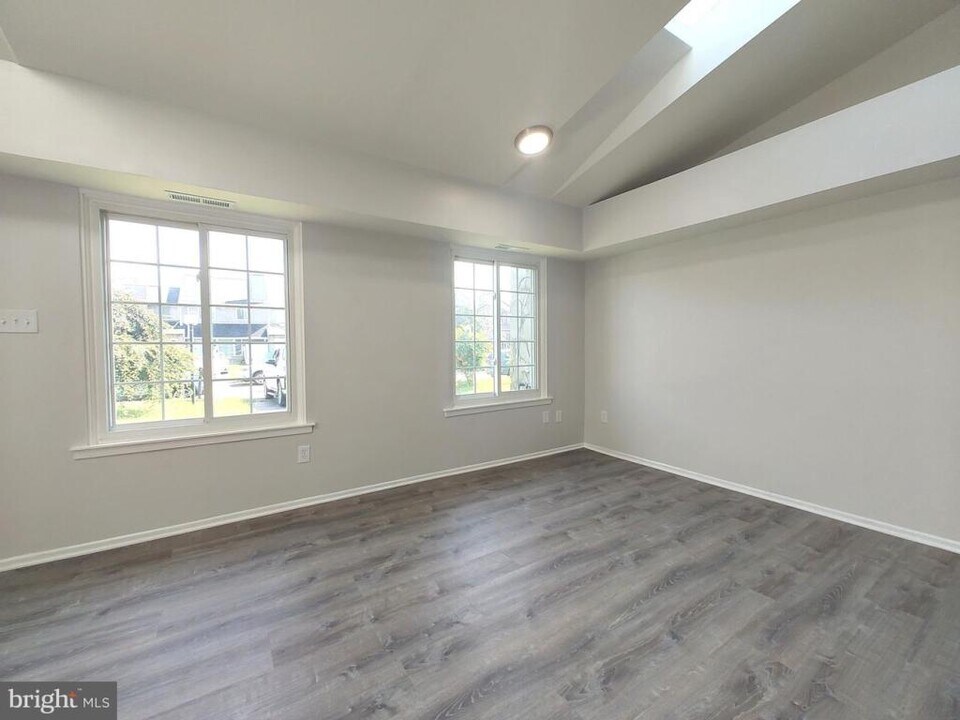 1724 Nathaniel Dr in Philadelphia, PA - Building Photo