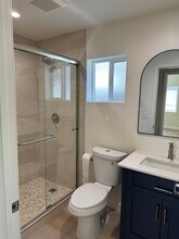 643 N Fairview St, Unit 101 and 201 in Burbank, CA - Building Photo - Building Photo