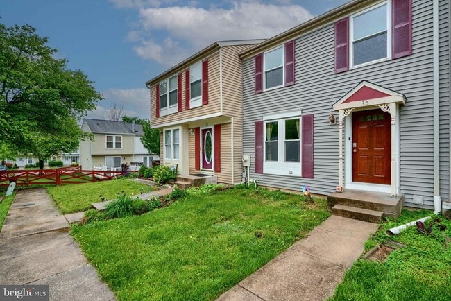 property at 35 Trailwood Rd