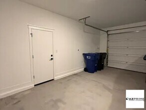 2101 N Woodburne Pl in Chandler, AZ - Building Photo - Building Photo