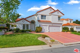 5683 Hazelcrest Cir in Westlake Village, CA - Building Photo - Building Photo