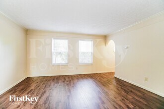 784 Middlebury Way in Powell, OH - Foto de edificio - Building Photo