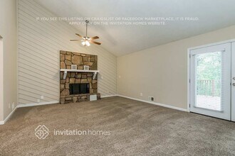 183 W Putnam Ferry Rd in Woodstock, GA - Foto de edificio - Building Photo