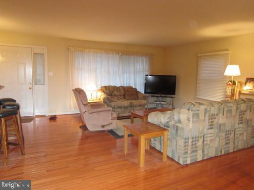 2131 Pimmit Dr in Falls Church, VA - Building Photo - Building Photo
