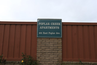 Poplar Creek Apartments in San Mateo, CA - Building Photo - Building Photo