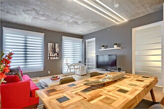 10 Rue Carmichael in Montréal, QC - Building Photo - Building Photo