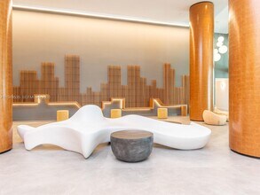 350 S Miami Ave in Miami, FL - Building Photo - Building Photo