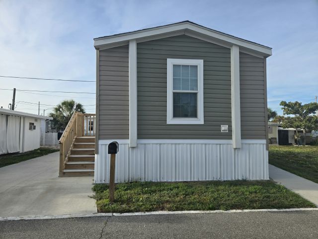 property at 4125 Park St N