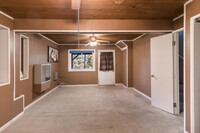 730 W Victoria Ct in Lake Arrowhead, CA - Building Photo - Building Photo