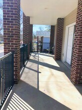 1554 4th St, Unit 1 in Charleston, IL - Foto de edificio - Building Photo
