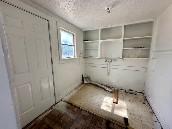 property at 509 S Aylesford St