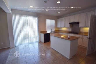 7088 Verdugo Pl in Fontana, CA - Foto de edificio - Building Photo