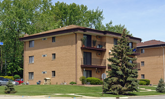 Wildwood Court Apartments