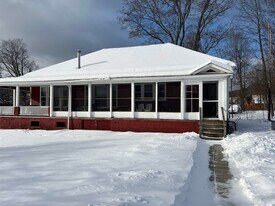 1316 US-302 in Bartlett, NH - Building Photo