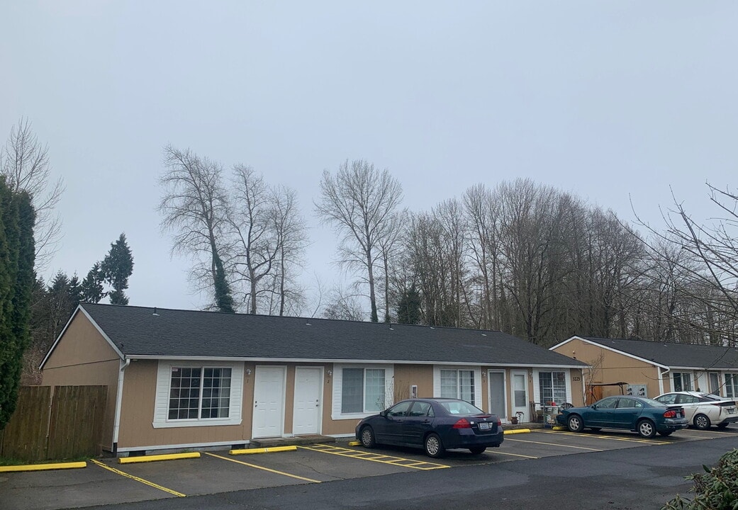 3225 Washington Way, Unit 3 in Longview, WA - Building Photo