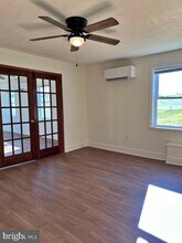 565 Bacon Rd in Red Lion, PA - Building Photo - Building Photo