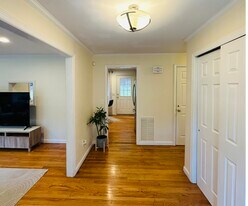 43 Kent Hills Ln in Wilton, CT - Building Photo