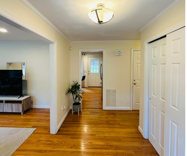 43 Kent Hills Ln in Wilton, CT - Building Photo - Building Photo