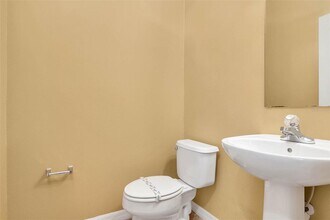 5450 Paradise Cay Cir in Kissimmee, FL - Building Photo - Building Photo