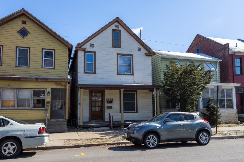 1248 Jackson St in Dubuque, IA - Building Photo