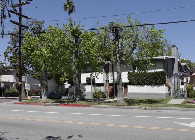 13055 Moorpark St in Studio City, CA - Building Photo - Building Photo