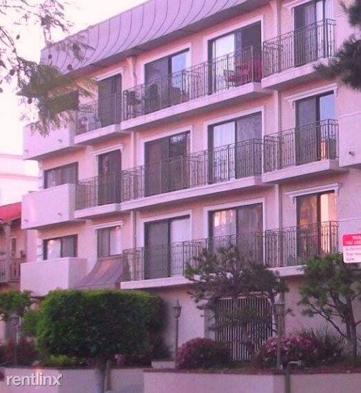 135 N Swall Dr in West Hollywood, CA - Building Photo - Building Photo