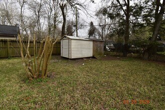 623 Honeysuckle Dr in La Marque, TX - Building Photo - Building Photo