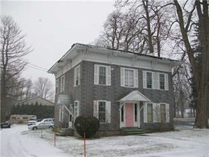 21 Ontario St in Phelps, NY - Building Photo