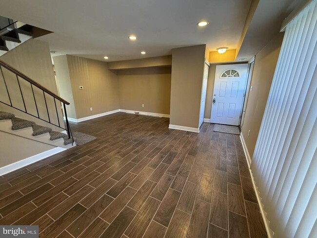 property at 131 Chelsea Cir