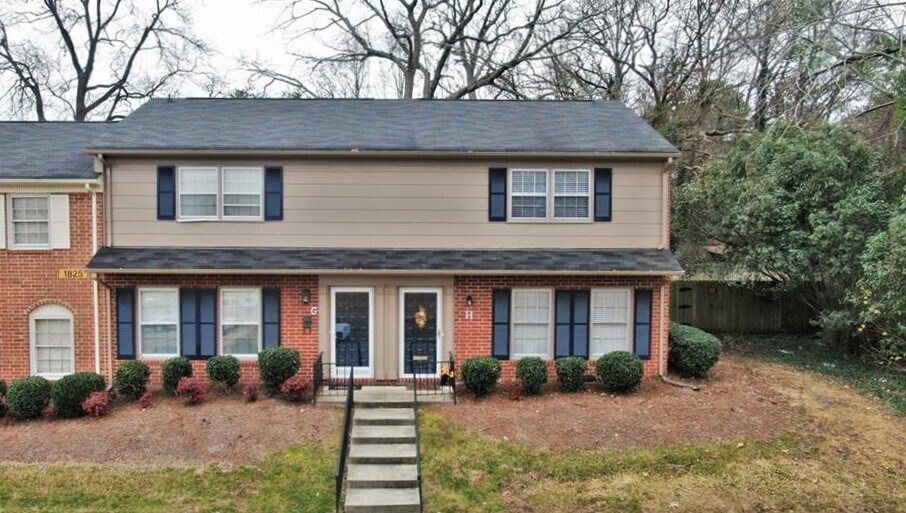 1825 Johnson St in High Point, NC - Building Photo