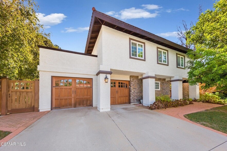 249 Greenmeadow Dr in Thousand Oaks, CA - Foto de edificio