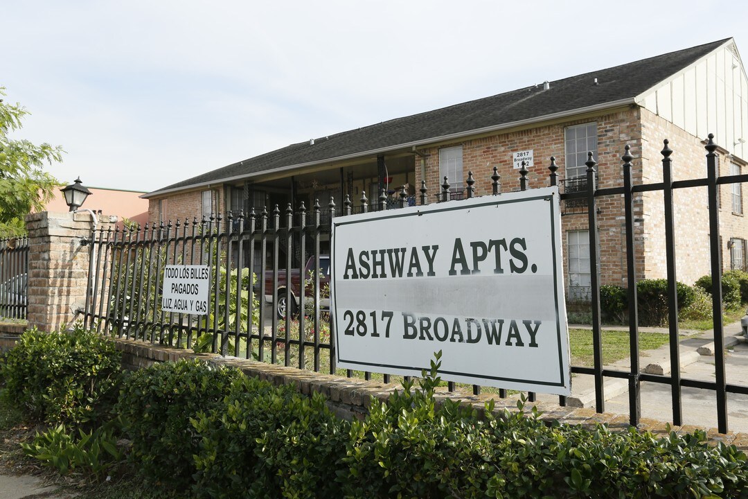 Ashway Apartments in Houston, TX - Foto de edificio