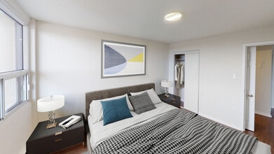 341 Flora in Ottawa, ON - Building Photo - Building Photo