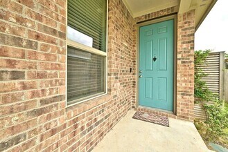 11820 Sandy Lodge Ct in Manor, TX - Building Photo - Building Photo