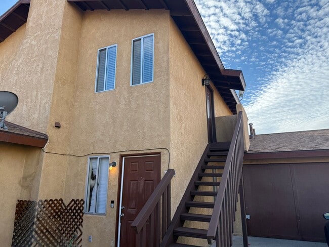 property at 1613 N Erwin St