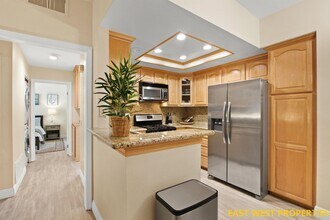 64 Costero Aisle in Irvine, CA - Building Photo - Building Photo