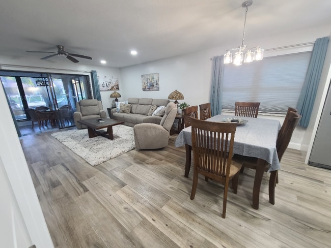 property at 11631 W Riverhaven Dr