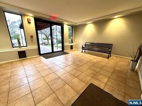 310 Lookout Ave in Hackensack, NJ - Building Photo - Building Photo