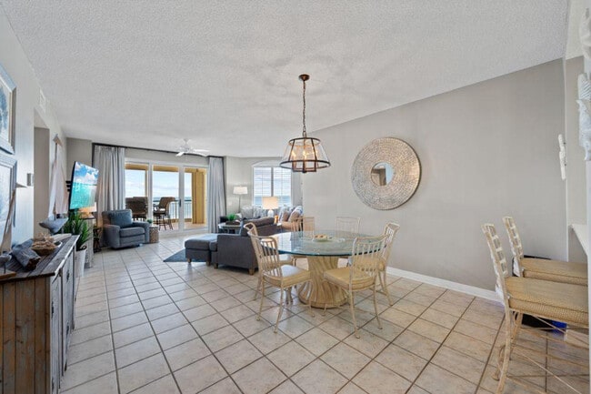 13601 Perdido Key Dr in Pensacola, FL - Foto de edificio - Building Photo