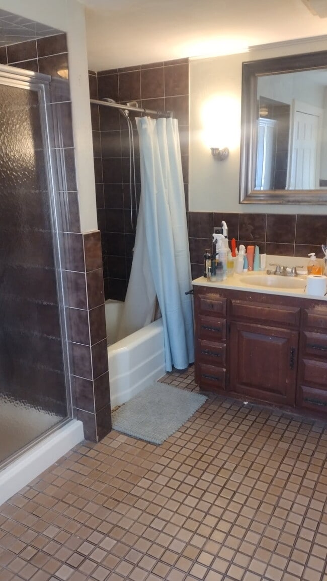 125 Maplewood Ave, Unit 2 in Gloucester, MA - Building Photo - Building Photo