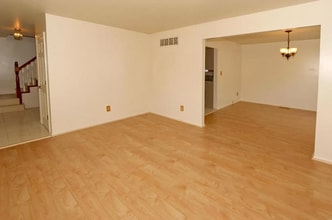 1021 Sweepstakes Ln in Florissant, MO - Building Photo - Building Photo