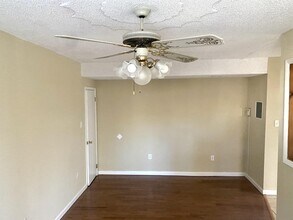 44 Terrace St, Unit Suite 3 - 2nd Floor Right in Wilkes-Barre, PA - Building Photo - Building Photo