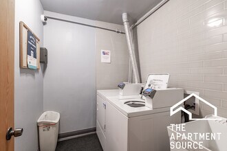 1435 N Dearborn St, Unit B4 in Chicago, IL - Building Photo - Building Photo