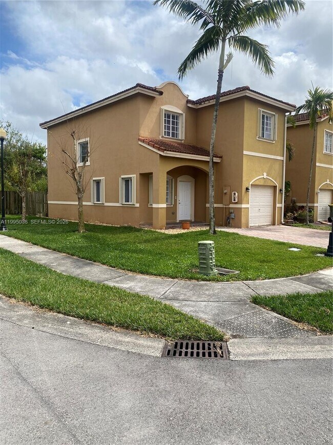 319 SE 20th Terrace in Homestead, FL - Building Photo - Building Photo
