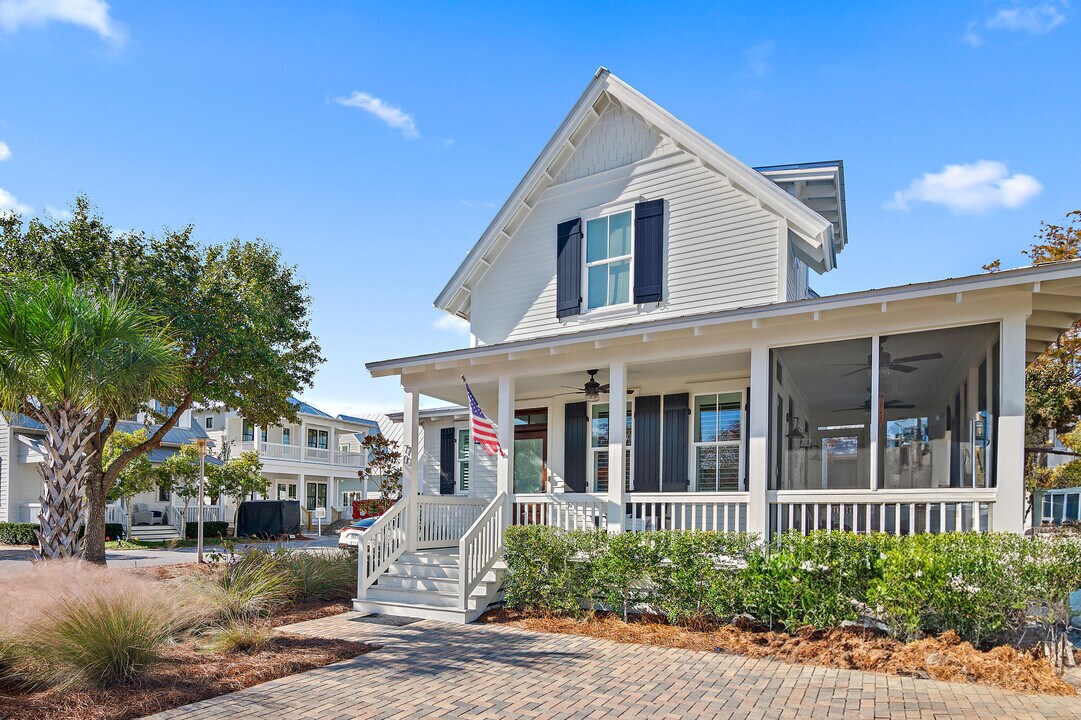 70 Cypress Cir in Santa Rosa Beach, FL - Building Photo