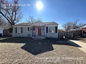 400 E Northrup Dr, Unit 178 in Midwest City, OK - Building Photo