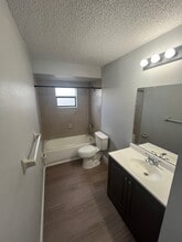 6912 N 22nd St, Unit C in Tampa, FL - Foto de edificio - Building Photo