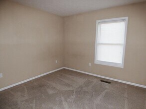 415 Brookmont Dr in Manhattan, KS - Building Photo - Building Photo